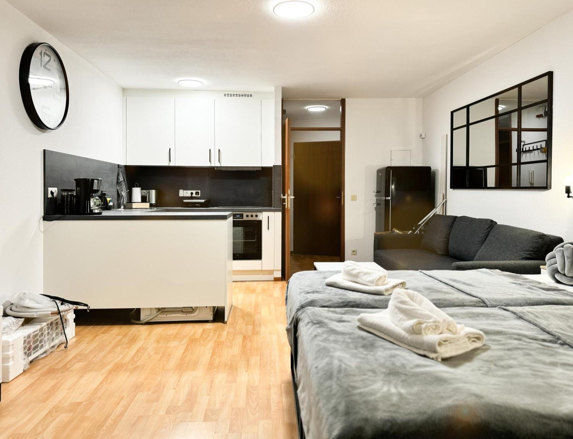 Modern Living In Karlsruhe - Frieden Apartments Exterior foto